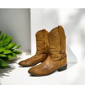 Men’s Vintage Nocona Style# 14975 Western Boots